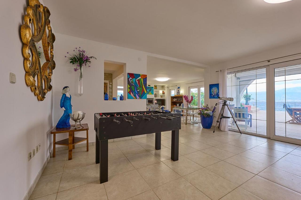 Villa Unique Sur La Plage Pour Des Vacances Inoubliables En Famille Ou Entre Amis Pour 10 Personnes Slatine Eksteriør billede