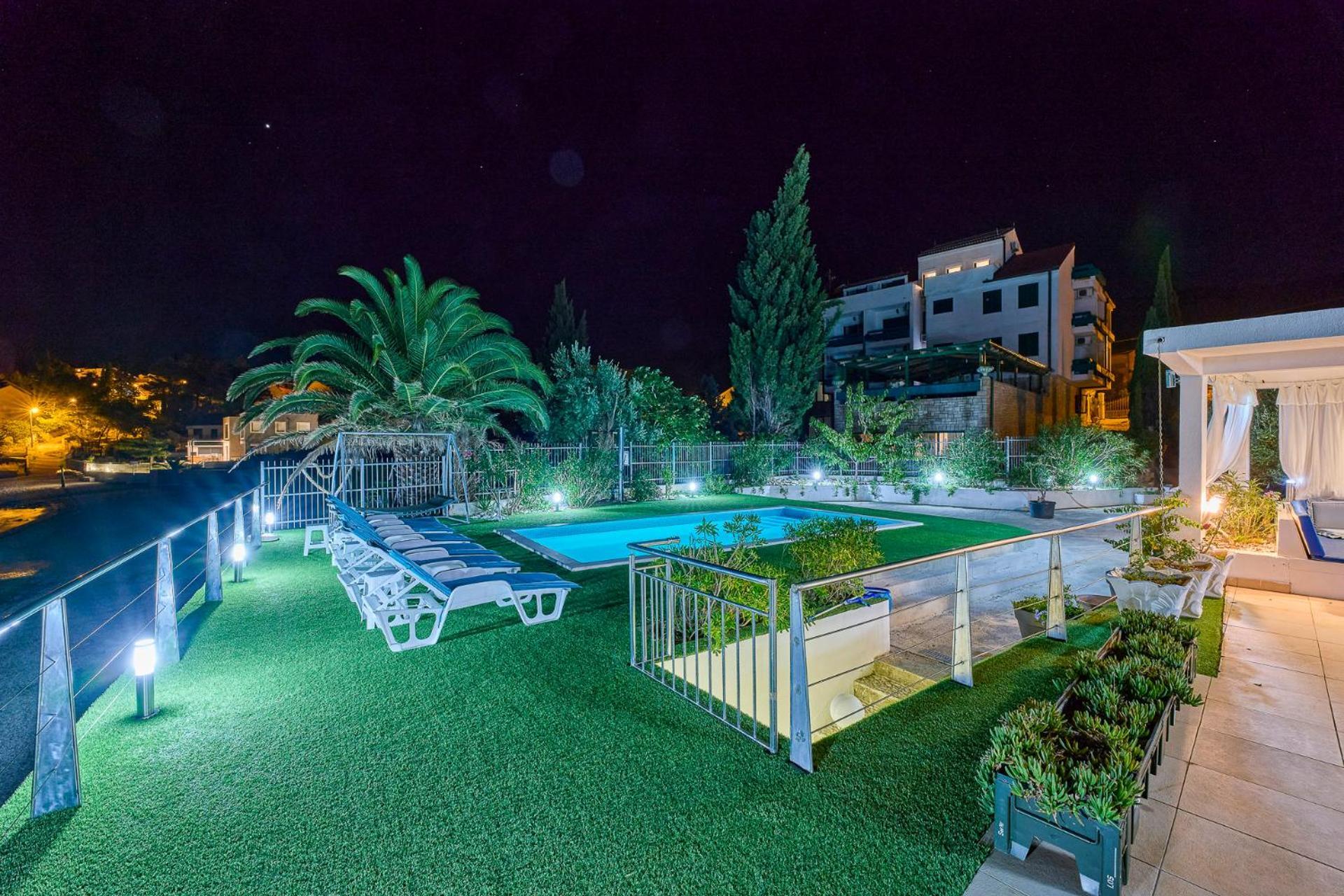 Villa Unique Sur La Plage Pour Des Vacances Inoubliables En Famille Ou Entre Amis Pour 10 Personnes Slatine Eksteriør billede