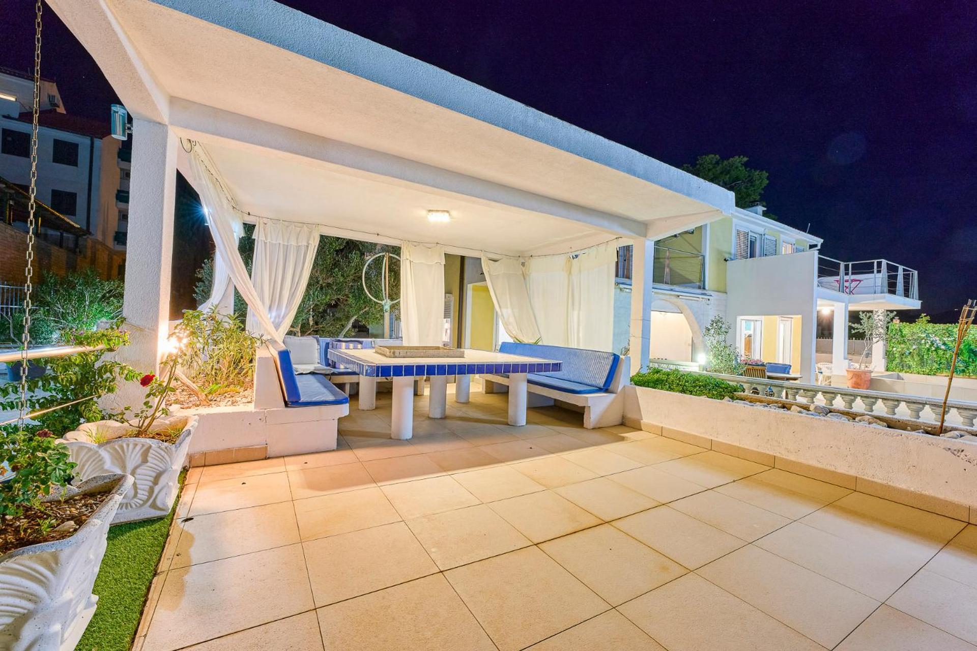 Villa Unique Sur La Plage Pour Des Vacances Inoubliables En Famille Ou Entre Amis Pour 10 Personnes Slatine Eksteriør billede