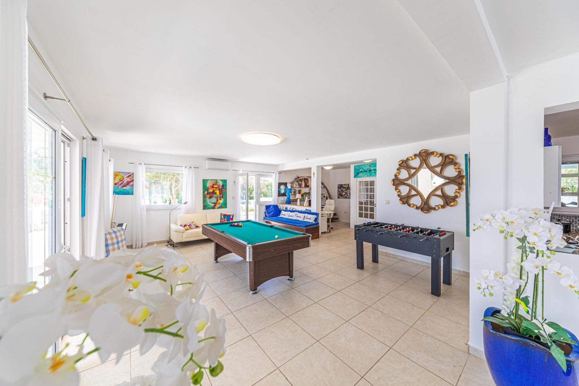 Villa Unique Sur La Plage Pour Des Vacances Inoubliables En Famille Ou Entre Amis Pour 10 Personnes Slatine Eksteriør billede